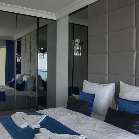 Apartment Gray Z Bezposrednim Widokiem Na Morze- Nadmorski Luksus